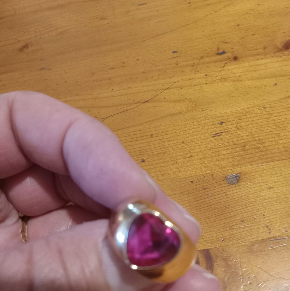 Small Pink and Gold Tone Ring with Heart Design - Picture 8 of 8